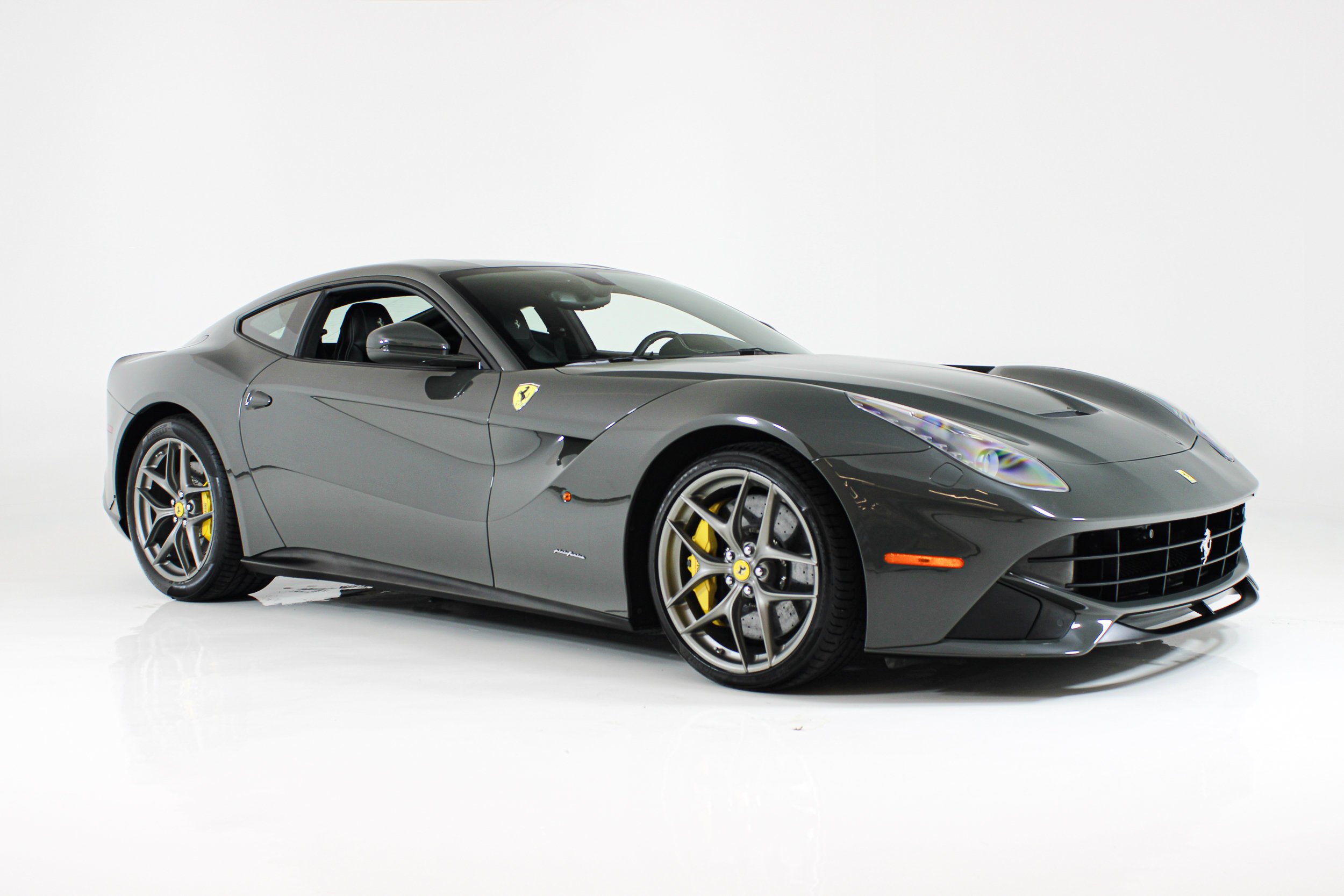 Used 2015 Grigio Scuro Ferrari  image 13