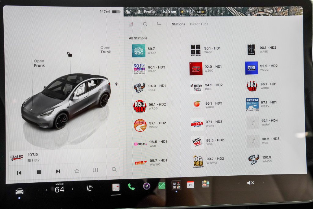 Used 2025 Silver Tesla Performance image 29