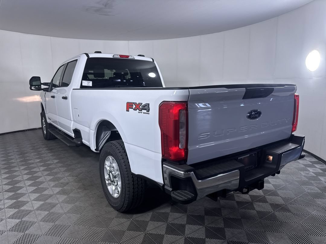 New 2026 Oxford White Ford XLT image 22