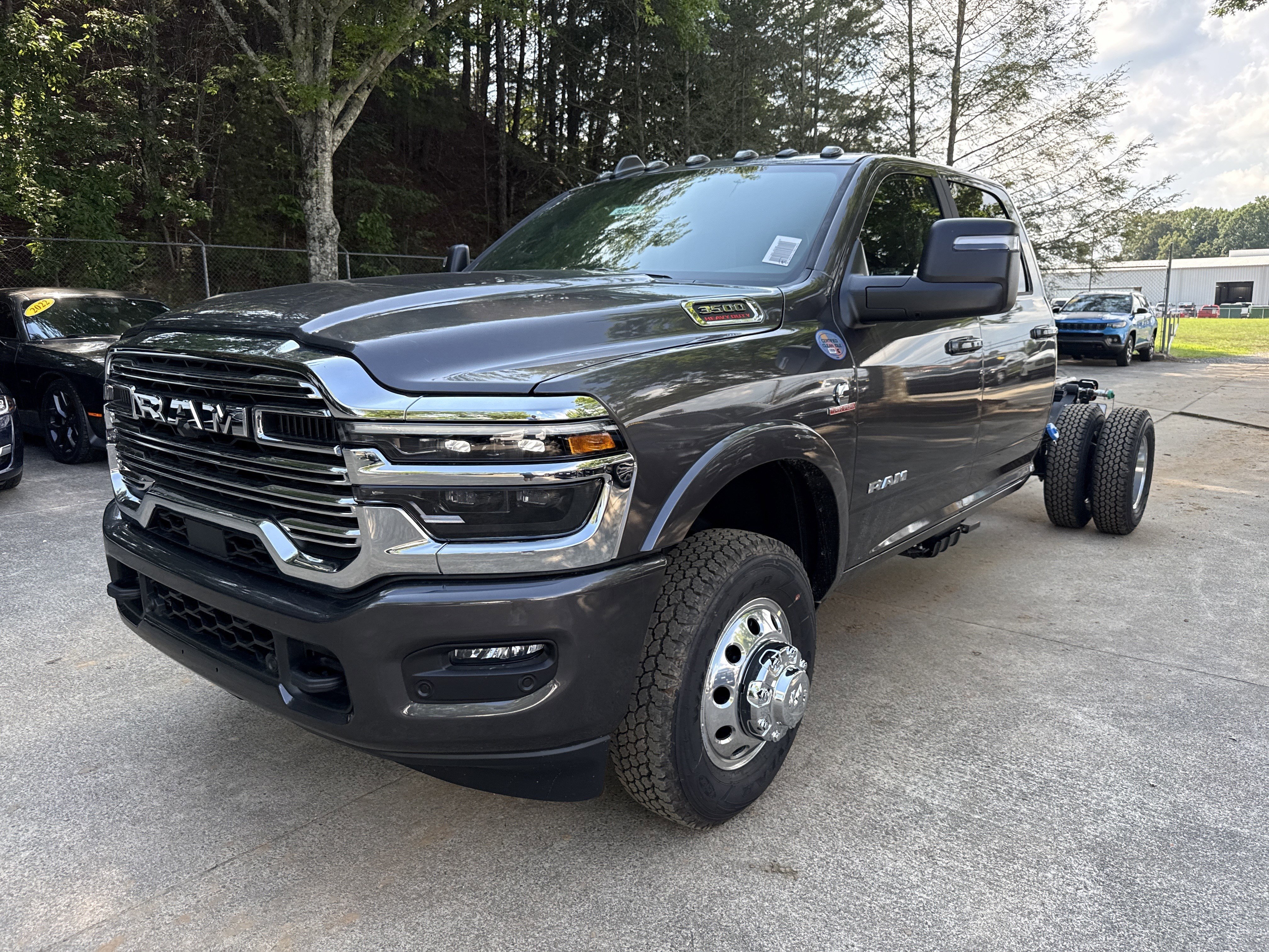 New 2026 Granite Crystal Metallic Clear-Coat Exterior Paint RAM Big Horn image 3