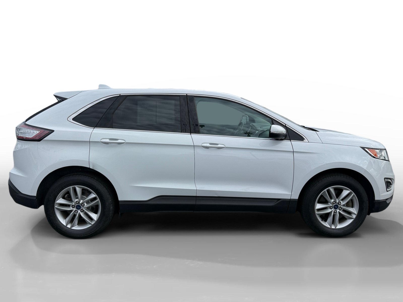 Used 2016 Oxford White Ford SEL image 6