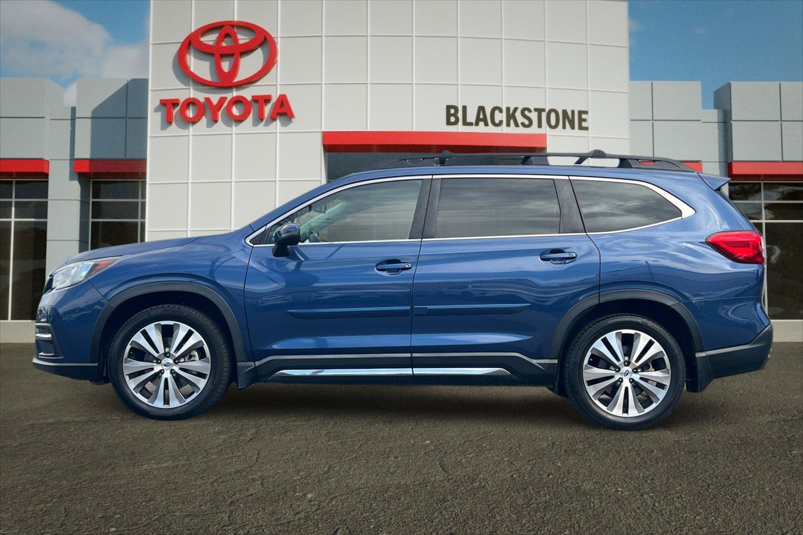 Used 2021 Abyss Blue Pearl Subaru Limited image 6