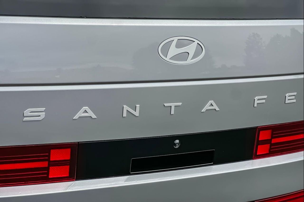 New 2026 Shimmering Silver Hyundai Limited image 38