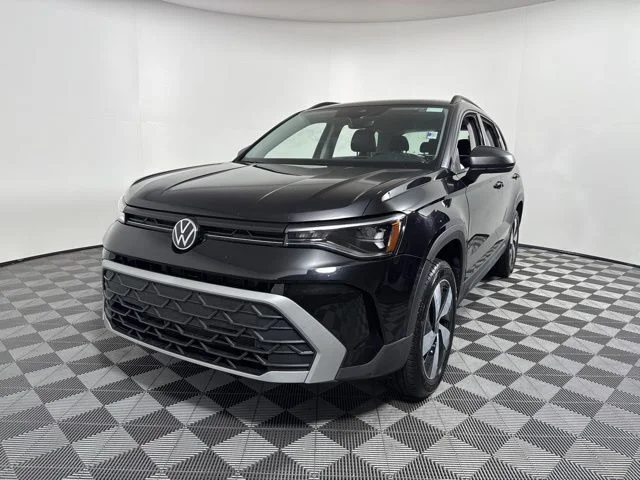 2025 Volkswagen Taos 1.5T S 4Motion's photo