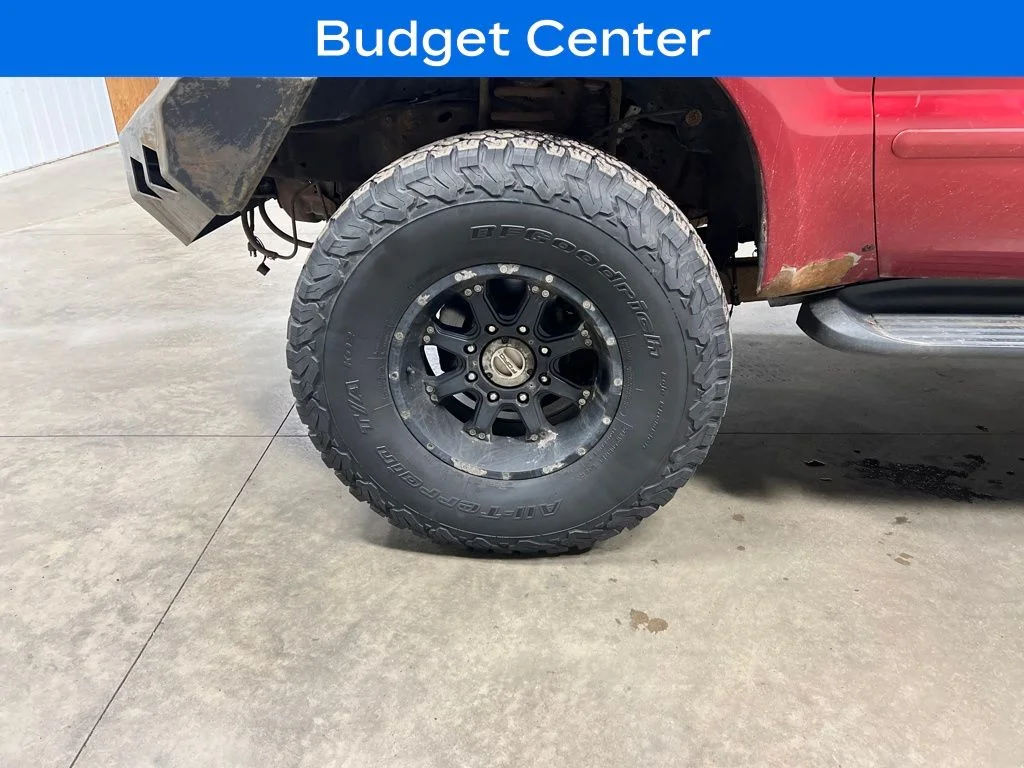 Used 2005 Red Ford XLS image 17