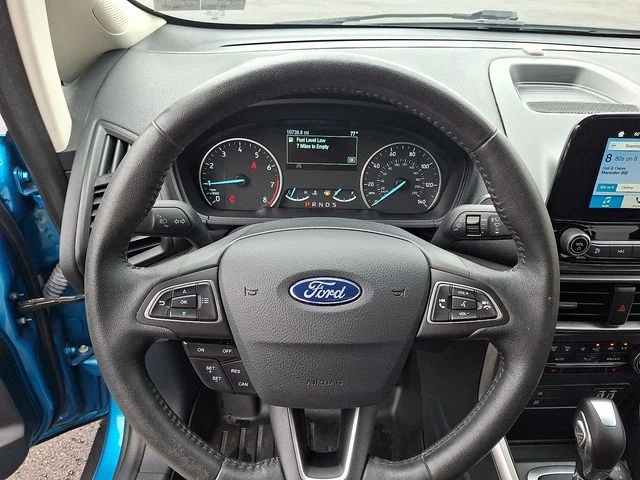 Used 2018 Blue Ford SE image 18