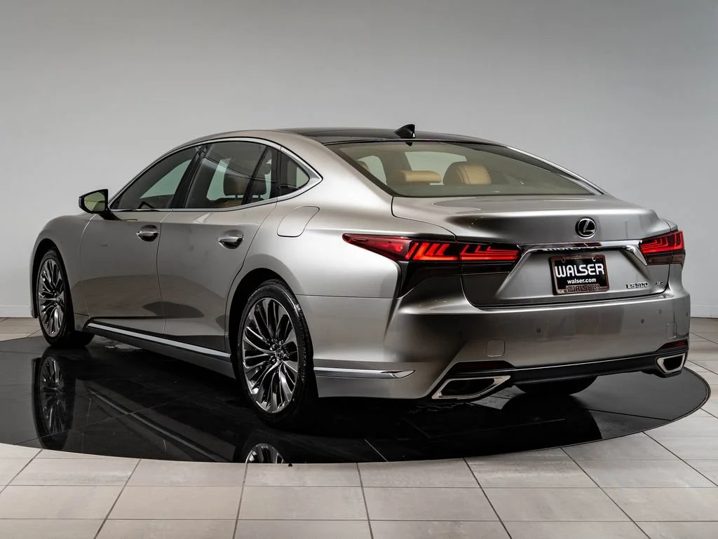 Used 2023 Atomic Silver Lexus 500 image 6