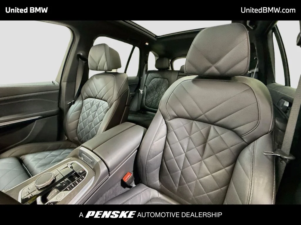 Used 2025 Skyscraper Grey Metallic BMW xDrive50e image 12