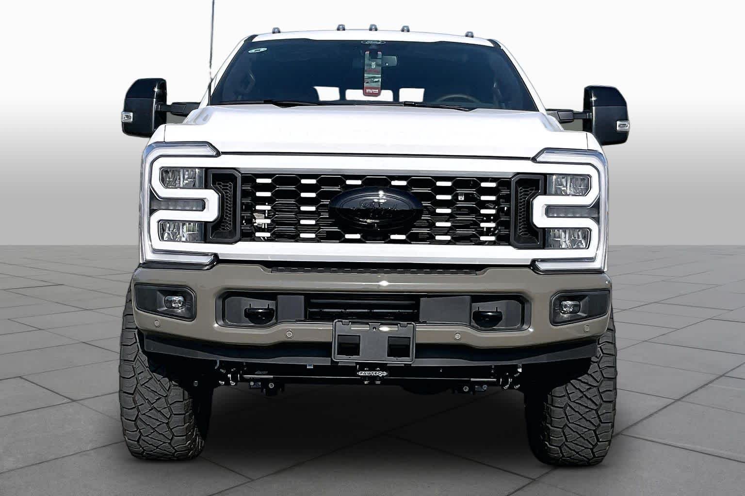 New 2026 Oxford White/Marsh Gray Ford King Ranch image 3