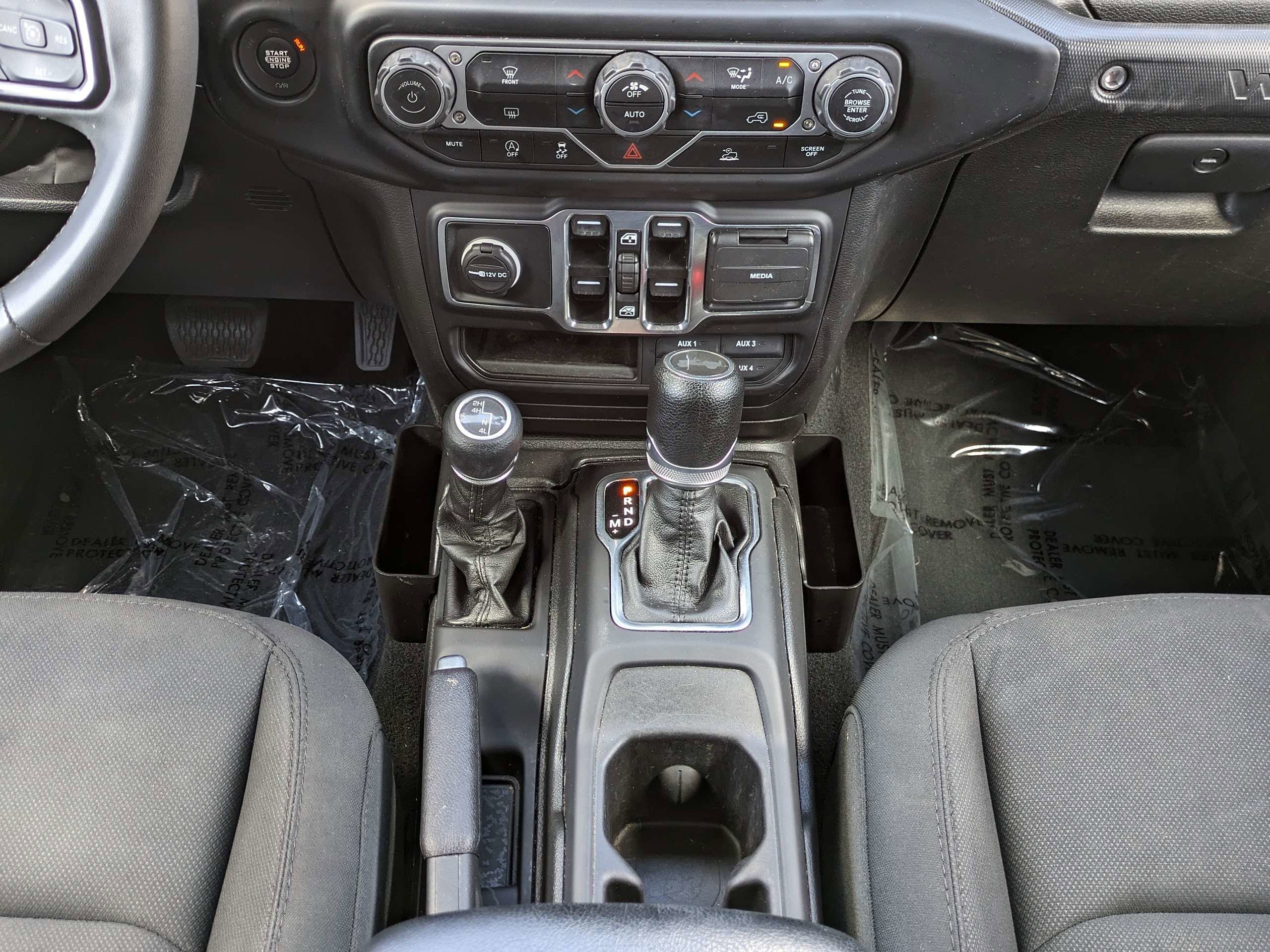 Used 2023 White Jeep Sport S image 19