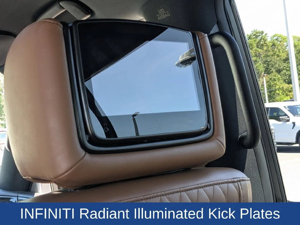 Used 2023 Black INFINITI Sensory image 16