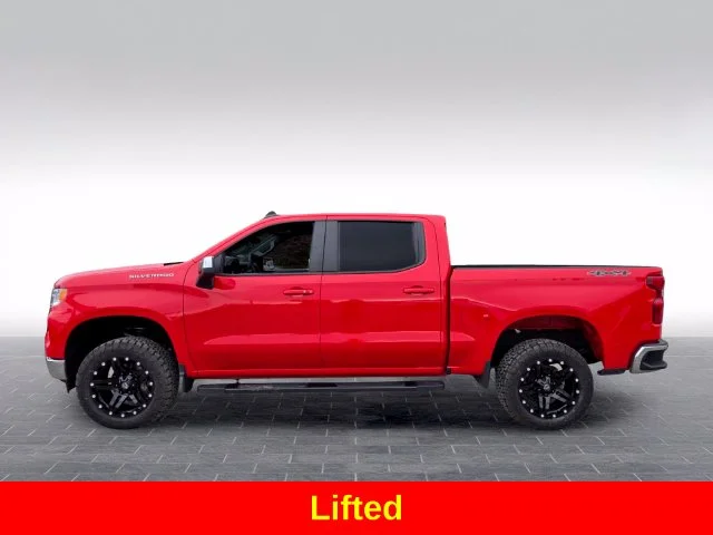 Used 2025 Red Chevrolet LT image 5