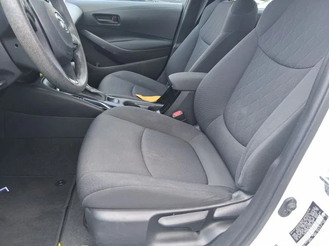 Used 2022 White Toyota LE image 3