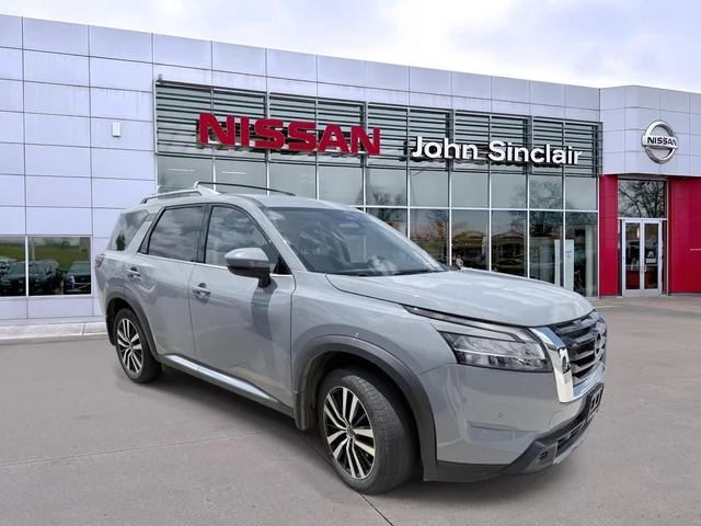 2023 Nissan Pathfinder Platinum