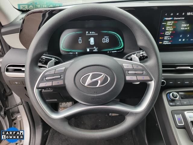 Certified Used 2025 Silver Hyundai SE image 24