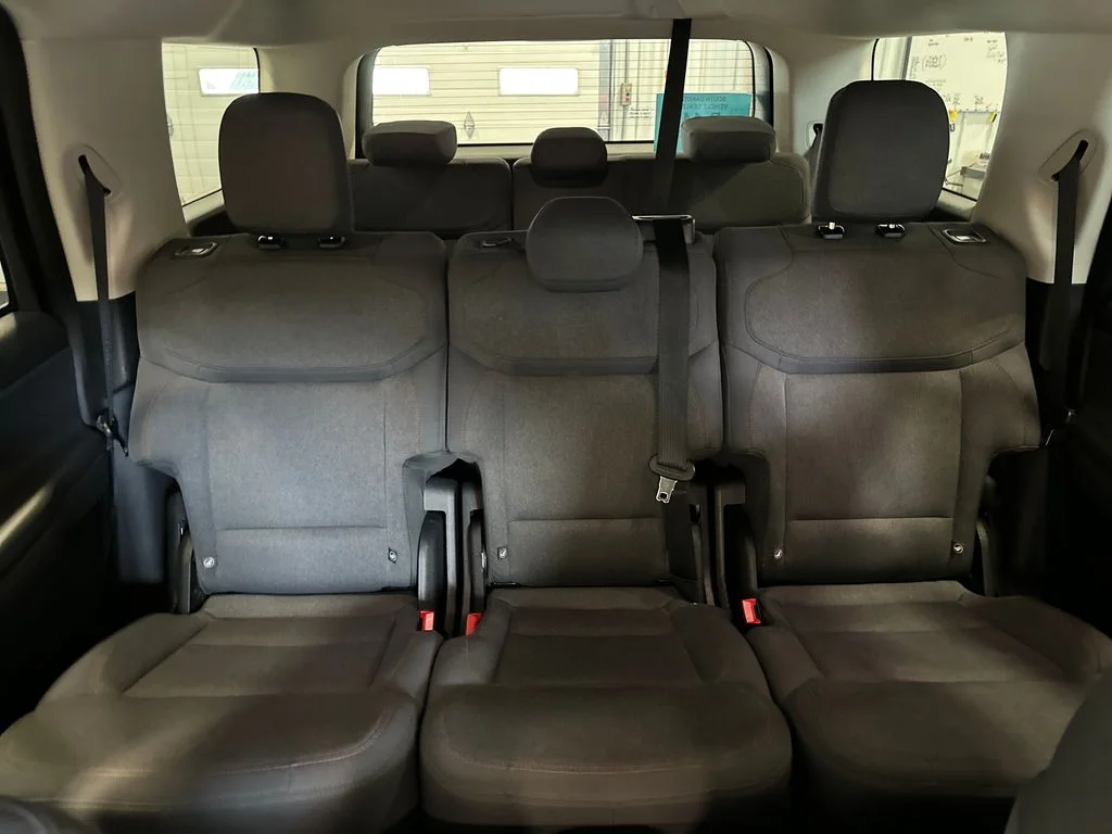 Used 2025 Gray Ford Active image 24
