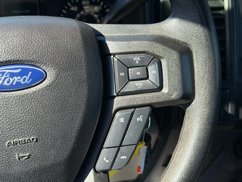 Used 2018 White Ford XL image 23