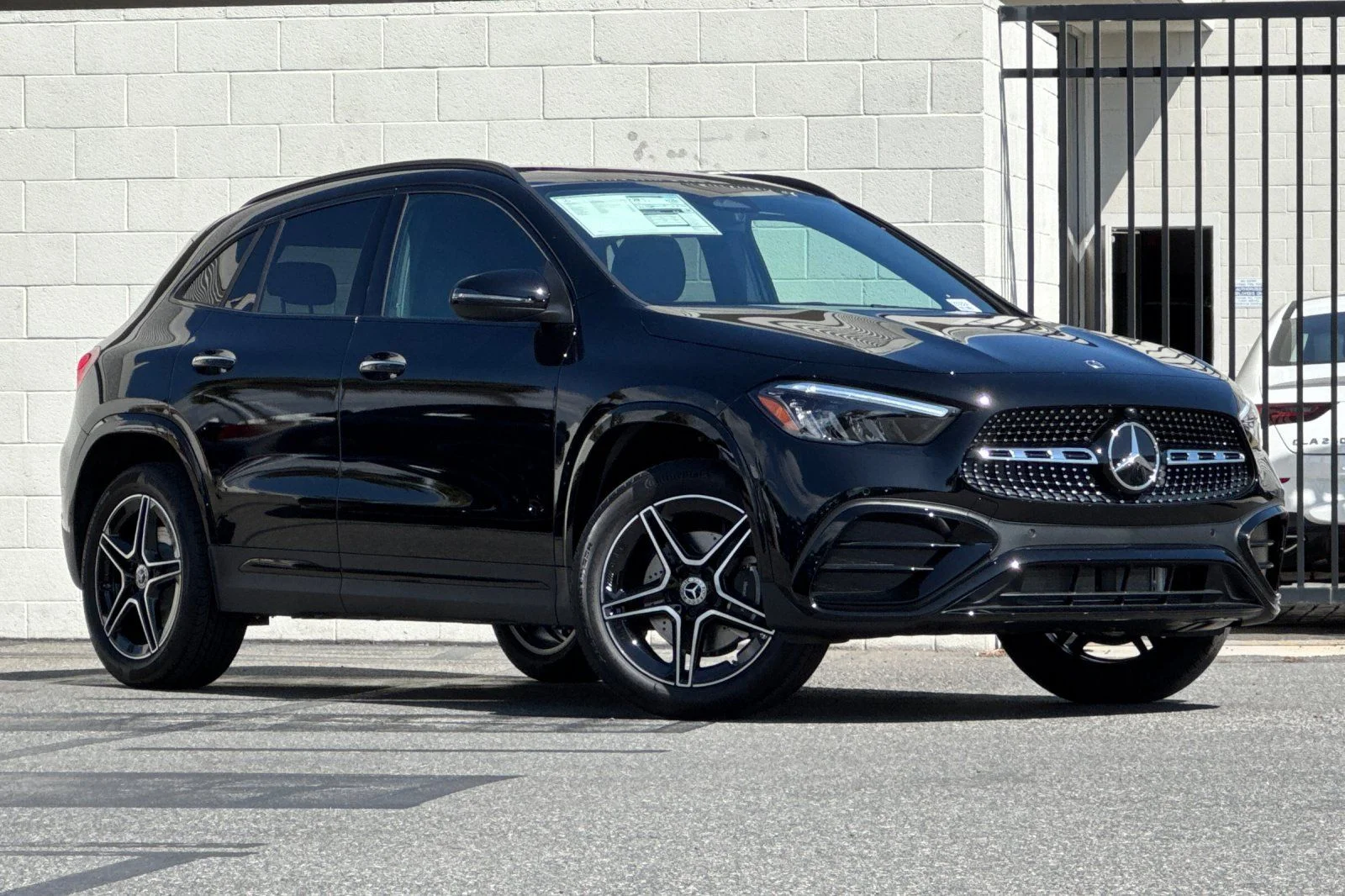 New 2026 Black Mercedes-Benz GLA 250 image 2