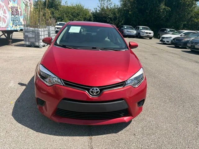 Used 2014 Red Toyota LE image 2