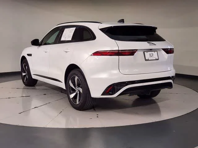 Used 2025 Ostuni Pearl White Metallic Jaguar R-Dynamic S image 9