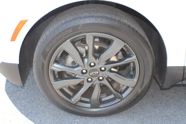 Used 2023 Summit White Chevrolet RS image 5