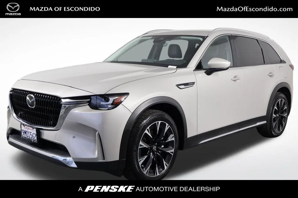 2024 Mazda CX-90 PHEV Premium Package's photo
