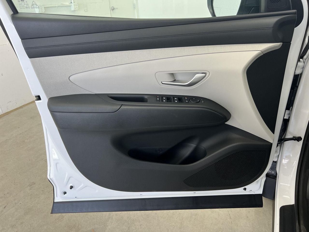 New 2026 Creamy White Pearl Hyundai SEL Convenience image 11