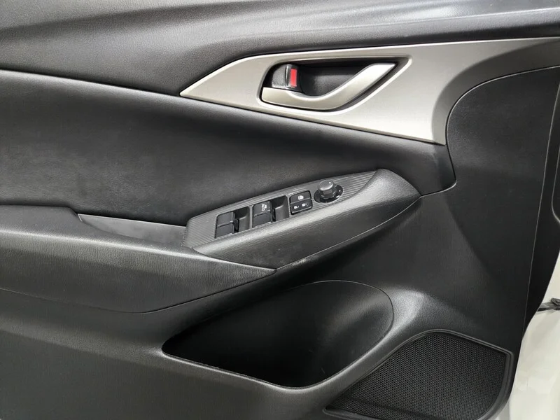 Used 2019 Snowflake White Pearl Mazda Sport image 13
