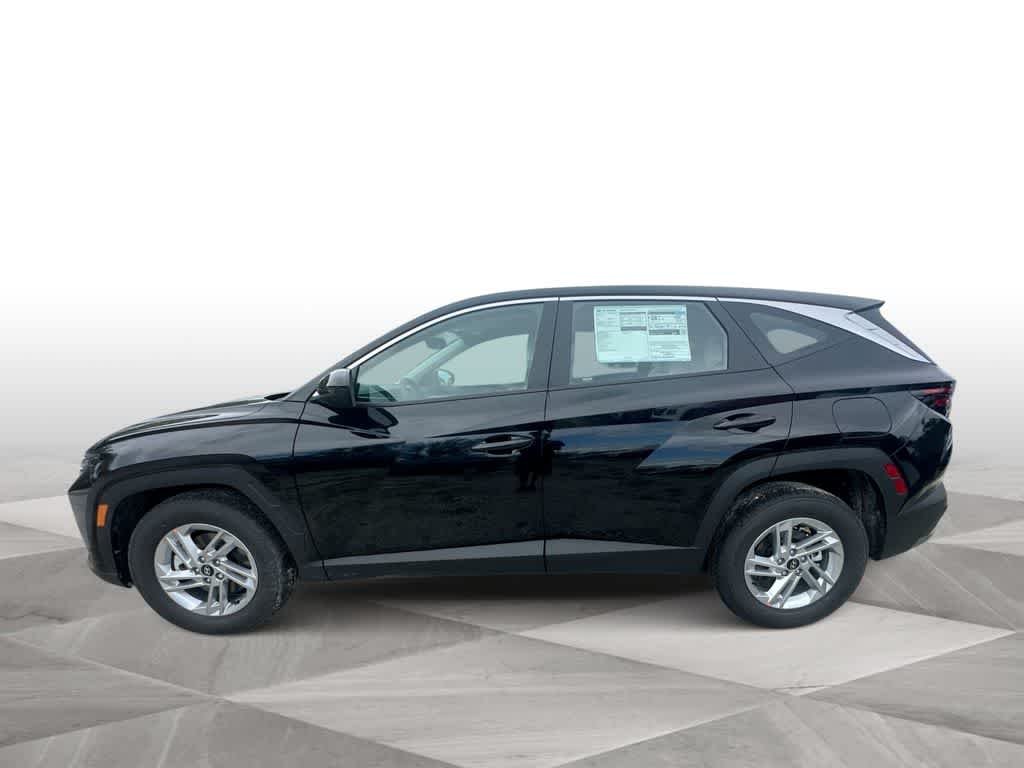 New 2026 Phantom Black Hyundai SE image 5