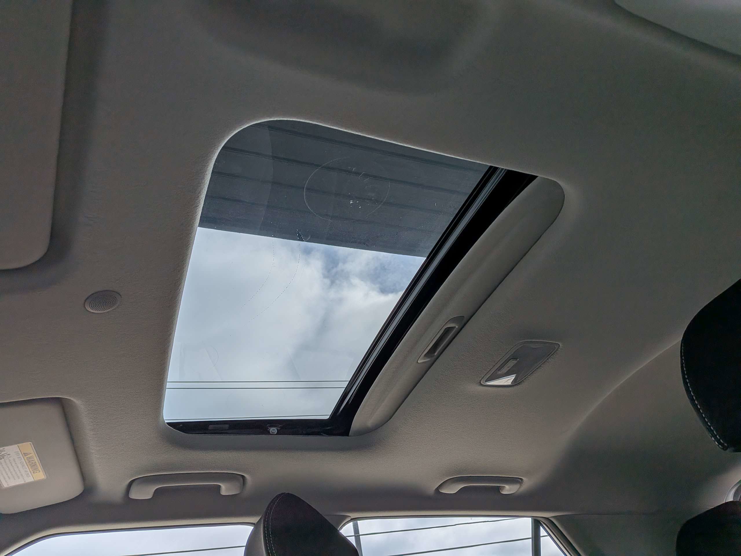 Used 2025 White Hyundai SEL image 17