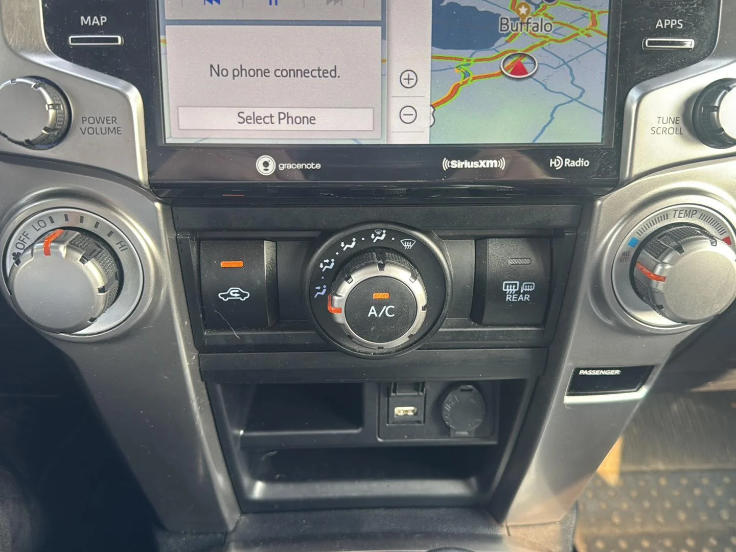 Used 2022 White Toyota SR5 Premium image 18