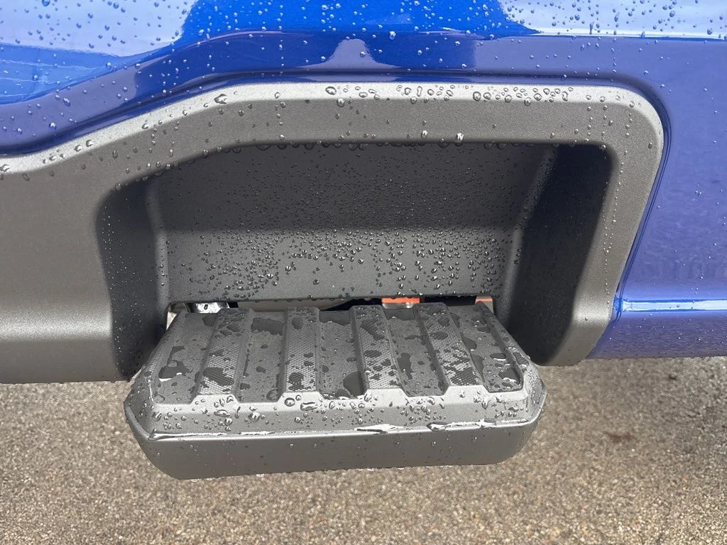 New 2026 Blue Ford Lariat image 17