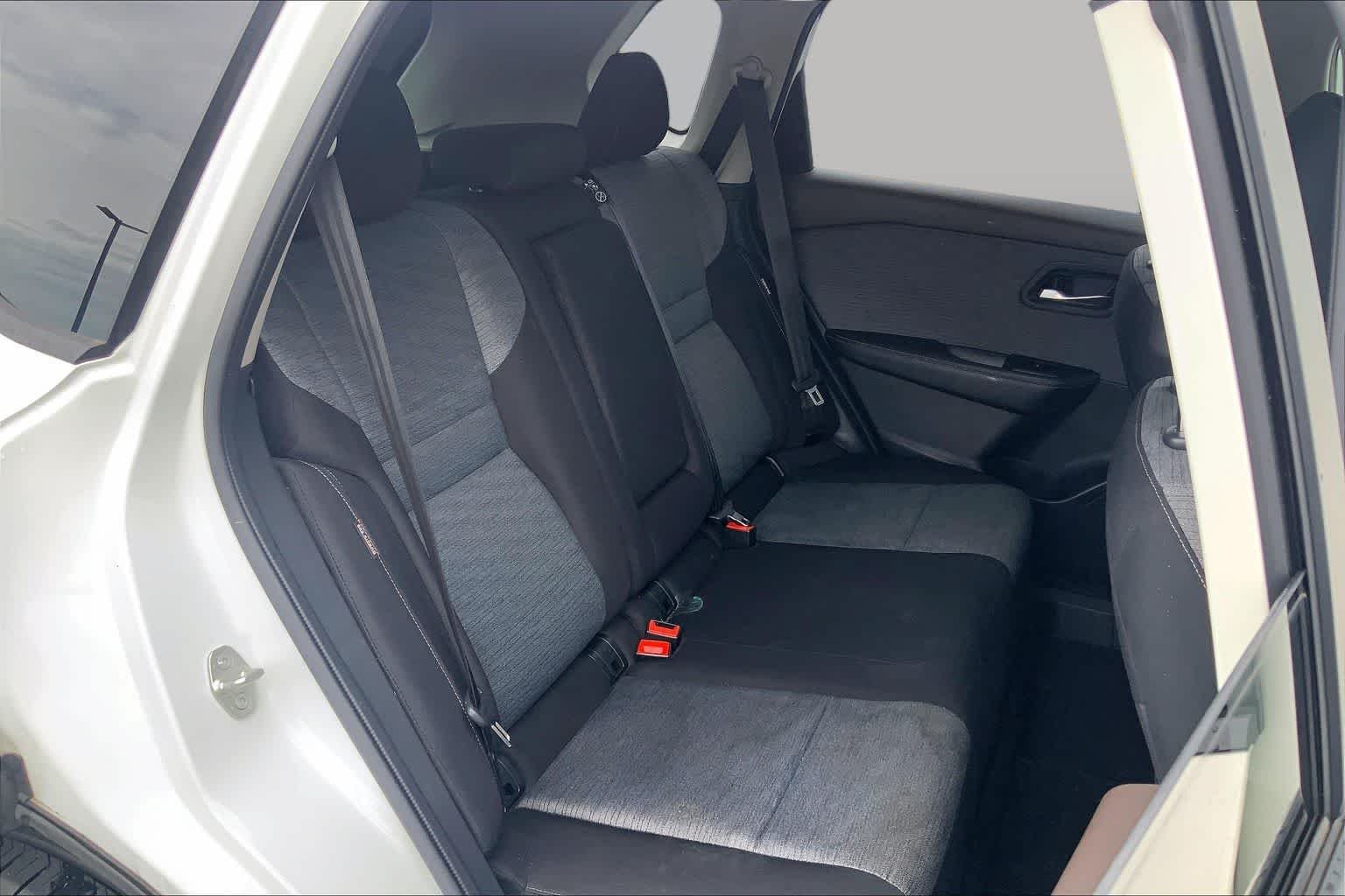 Used 2023 Pearl White Tricoat Nissan SV image 18