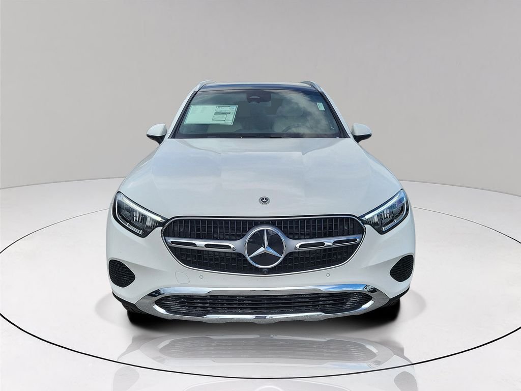 New 2027 Polar White Mercedes-Benz GLC 300 image 2