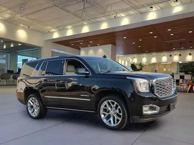 Used 2019 Black GMC Denali image 4