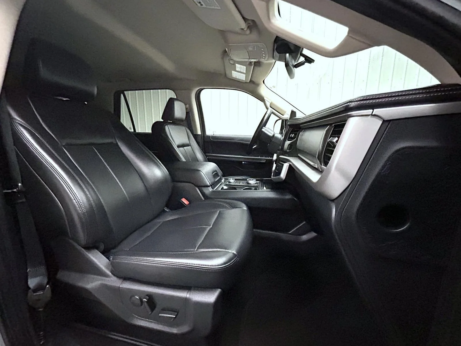 Used 2024 Silver Ford XLT image 15