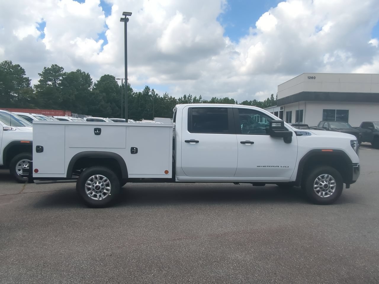 New 2026 Summit White GMC Pro image 9