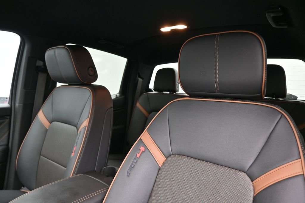 Used 2024 White GMC AT4 image 2