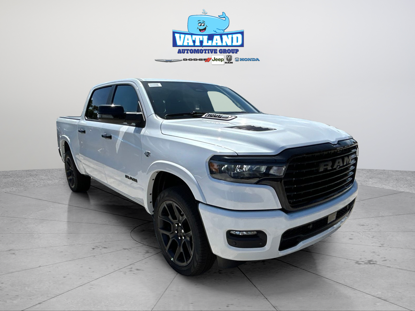 New 2026 Ivory White Tri-Coat Pearl-Coat Exterior Paint RAM Laramie image 22