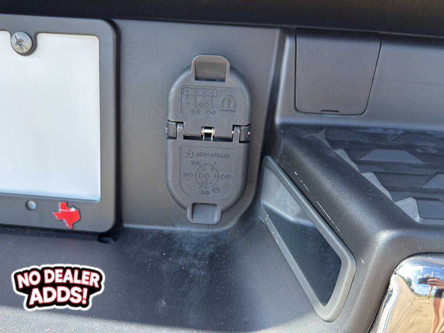 Used 2023 Billet Silver Metallic Clearcoat Ram Laramie image 35