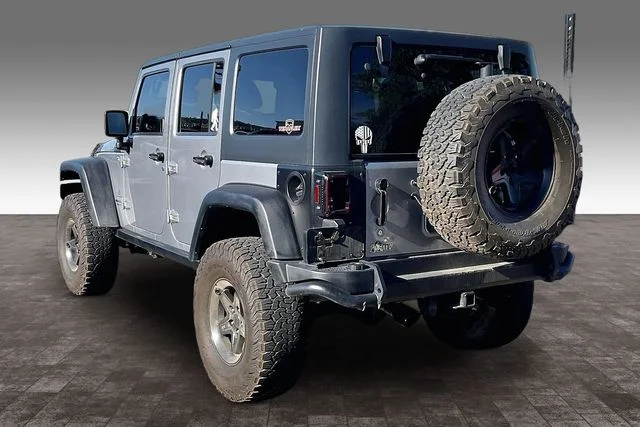 Used 2014 Gray Jeep Unlimited Rubicon image 4