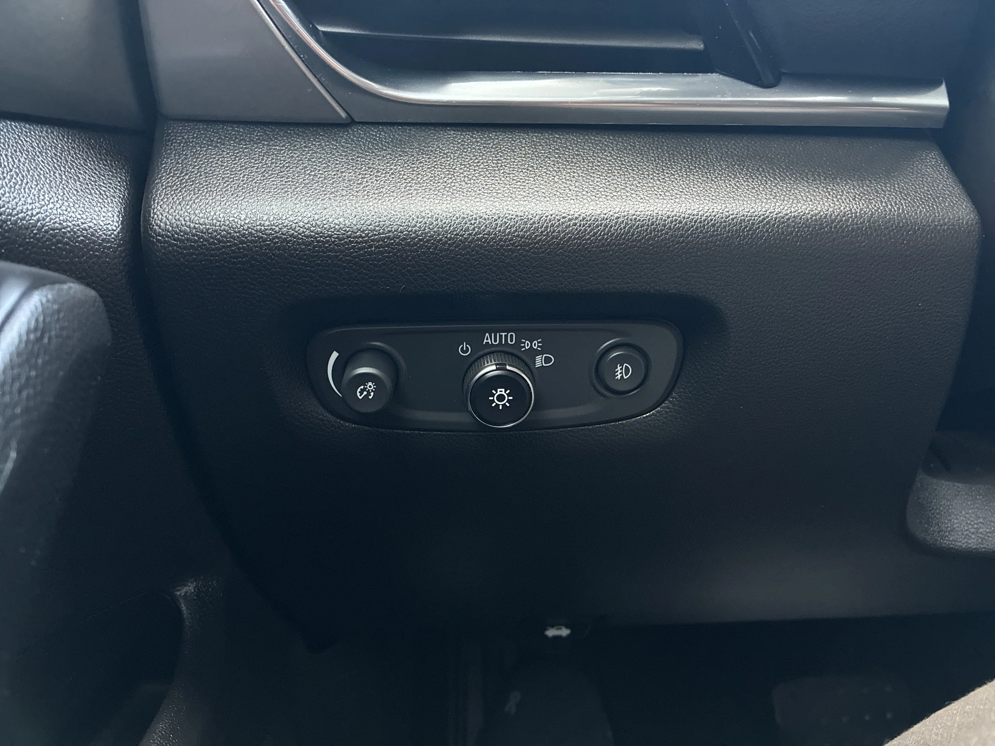 Used 2019 Cajun Red Tintcoat Chevrolet LT Cloth image 18