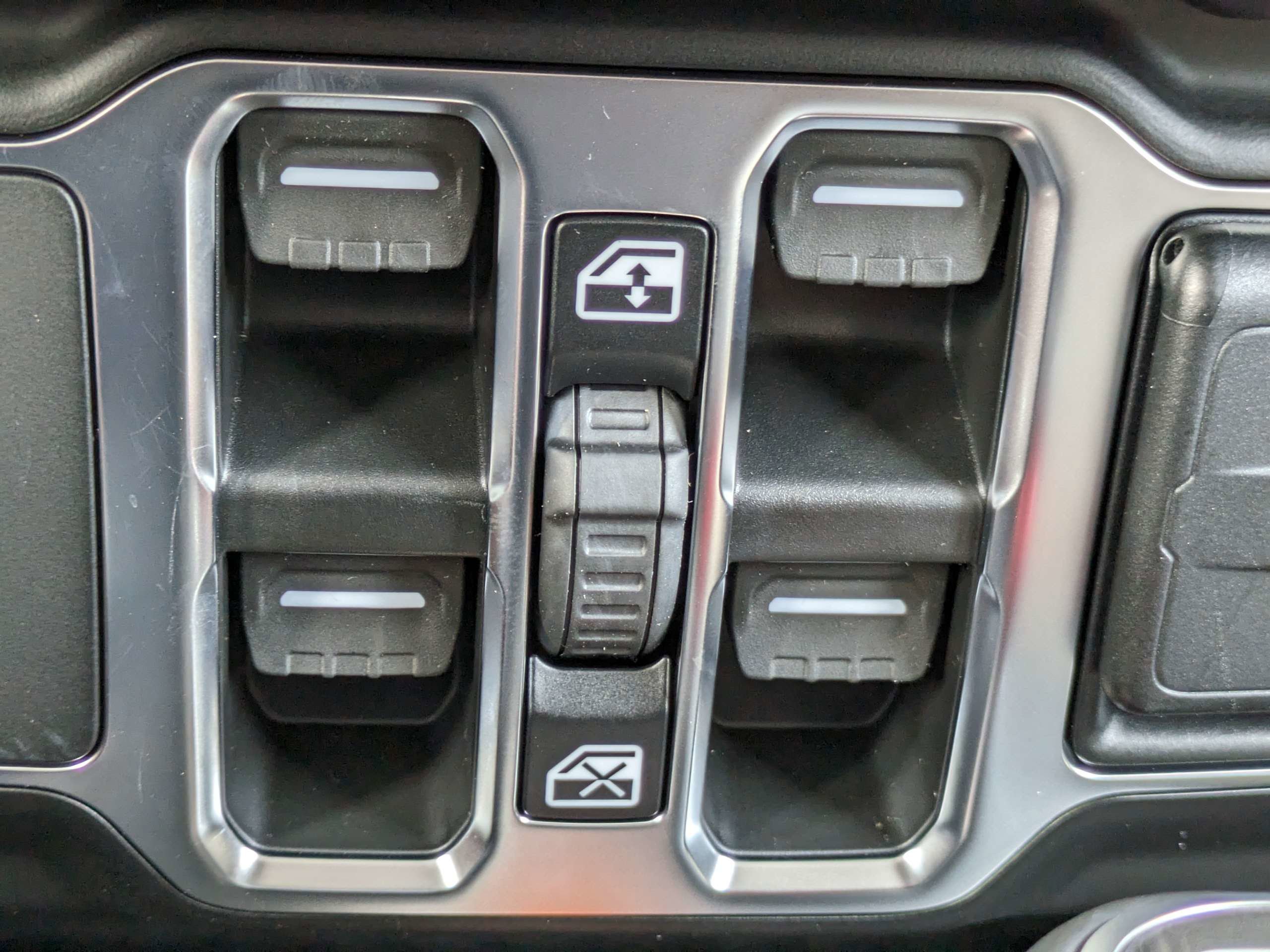 New 2026 Granite Crystal Metallic Clear-Coat Exterior Paint Jeep 85th Anniversary Edition image 25