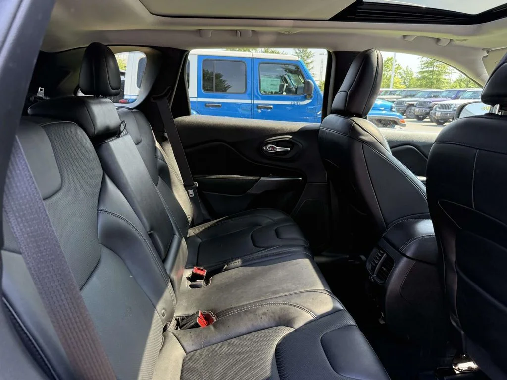 Used 2019 Black Jeep Limited image 17