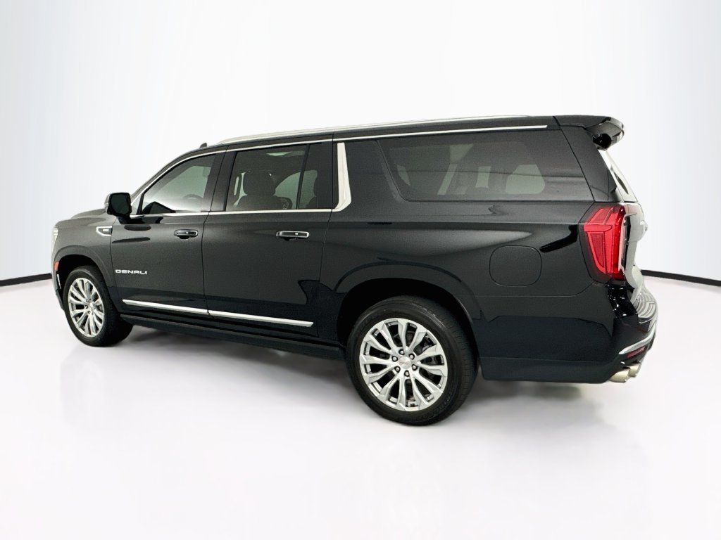 Used 2022 Black GMC Denali image 7