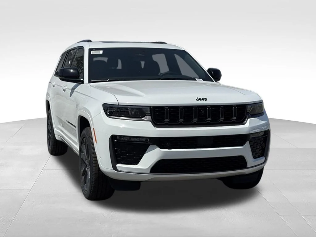 New 2026 Bright White Clear-Coat Exterior Paint Jeep Limited image 4