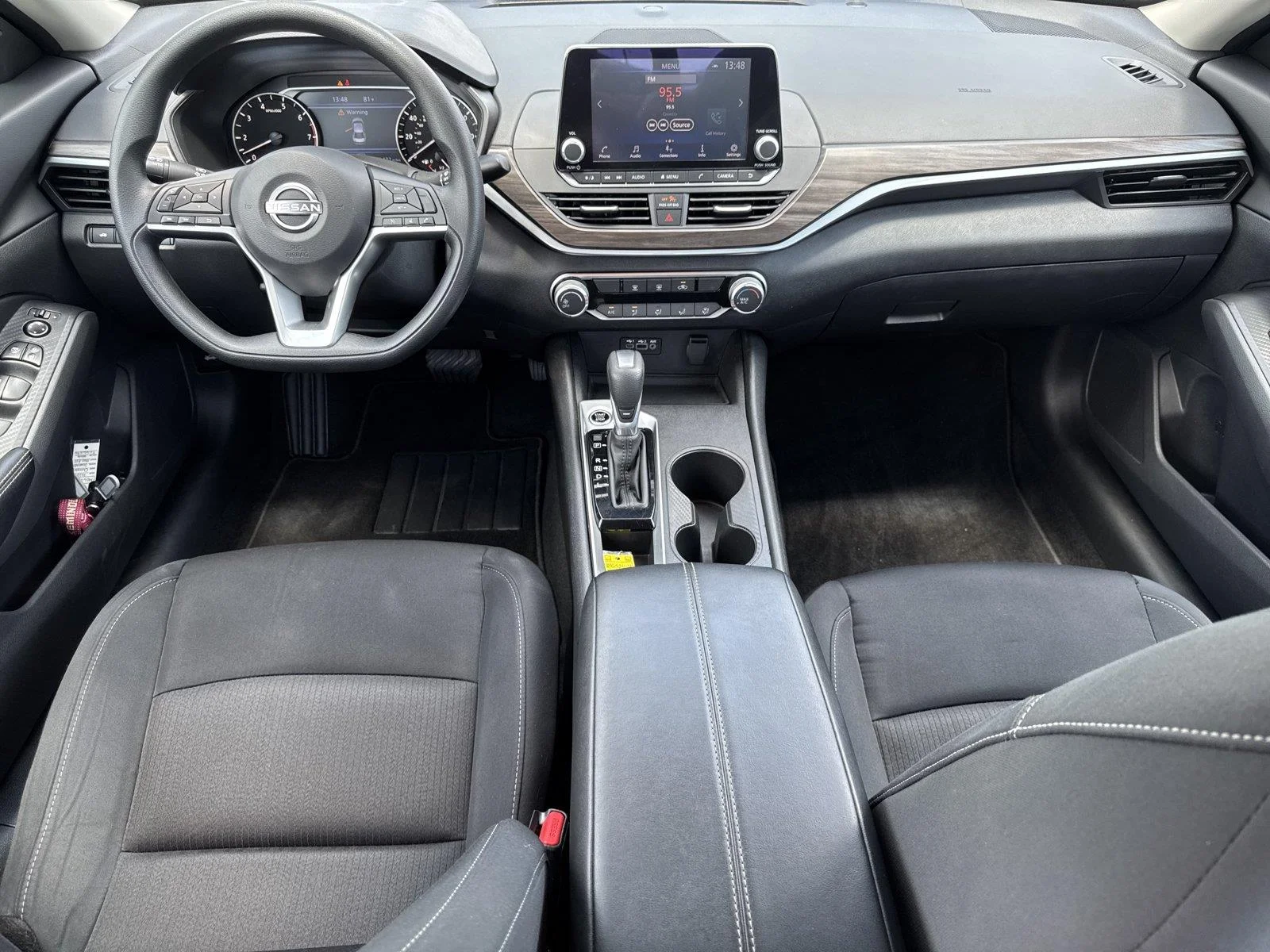 Used 2025 Glacier White Nissan SV image 13