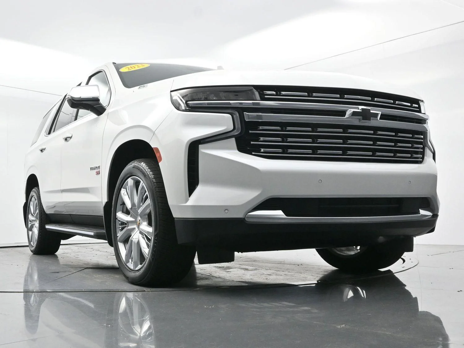 Used 2023 Iridescent Pearl Tricoat Chevrolet Premier image 53