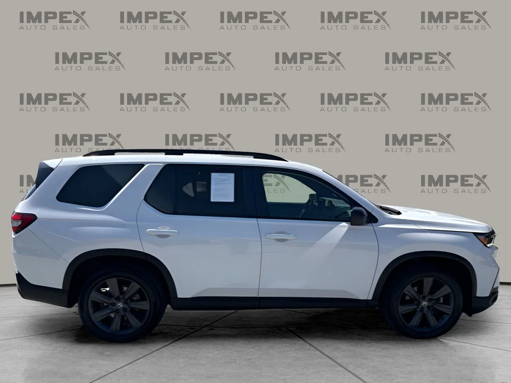 Used 2025 White Honda Sport image 5