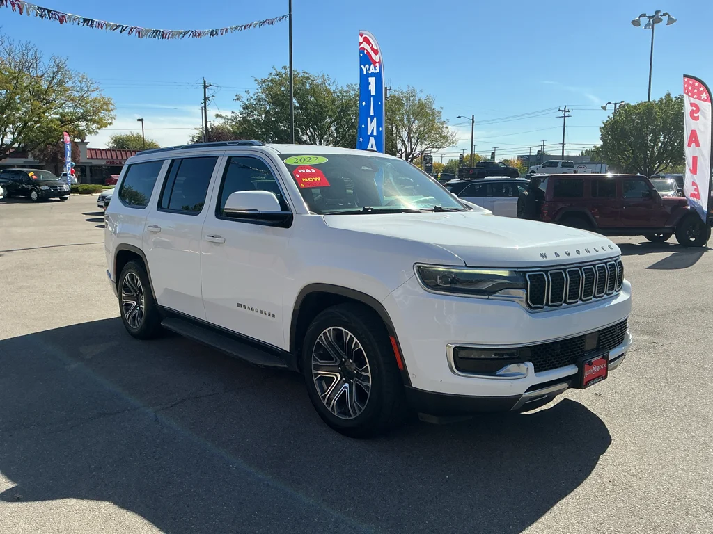 Used 2022 Bright White Clearcoat Jeep Series III image 3